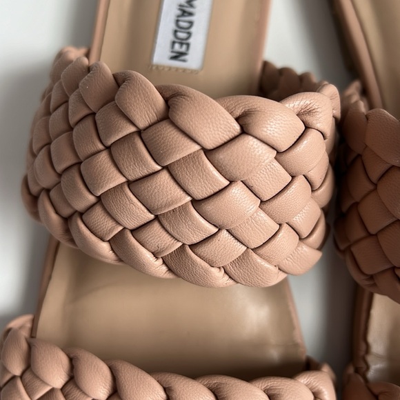 Steve Madden woven nude color slide size 7 - Picture 4 of 4